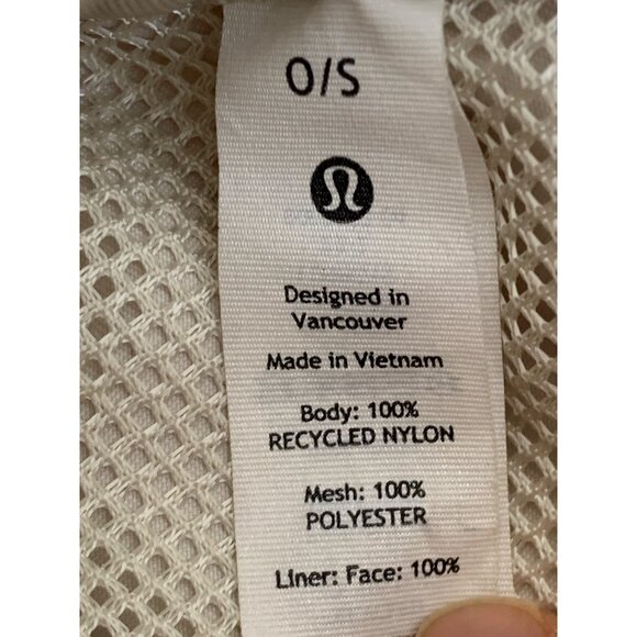 Lululemon Everywhere Beige White Belt Bag Zipper Mesh Pockets  7575 GUC - Picture 5 of 13
